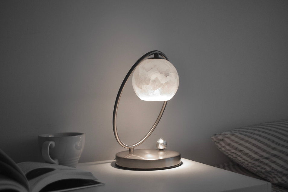 Moon Earth Melting Candle Lamp - Award-winning design EPDA 2024